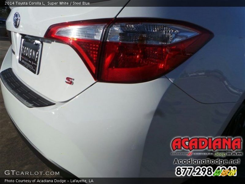 Super White / Steel Blue 2014 Toyota Corolla L