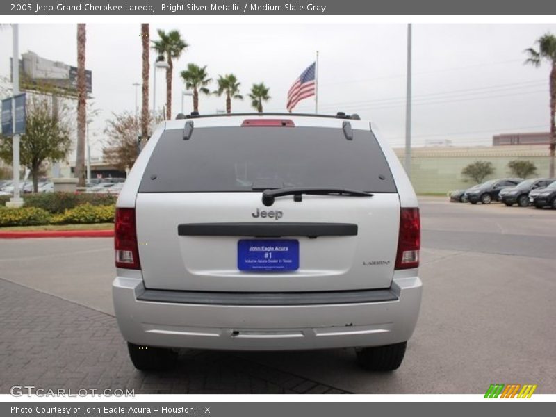 Bright Silver Metallic / Medium Slate Gray 2005 Jeep Grand Cherokee Laredo