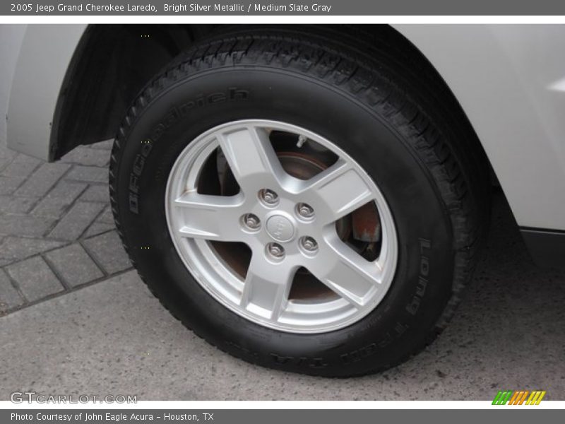 Bright Silver Metallic / Medium Slate Gray 2005 Jeep Grand Cherokee Laredo