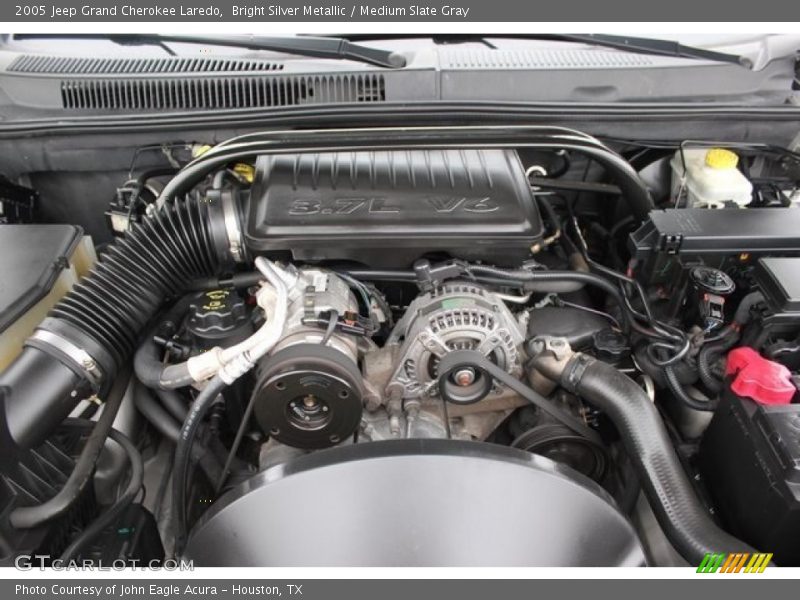 Bright Silver Metallic / Medium Slate Gray 2005 Jeep Grand Cherokee Laredo