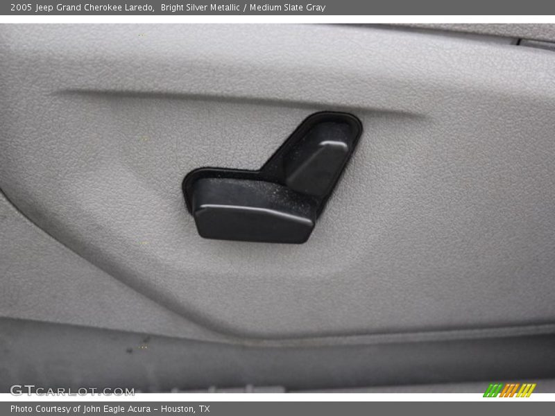 Bright Silver Metallic / Medium Slate Gray 2005 Jeep Grand Cherokee Laredo