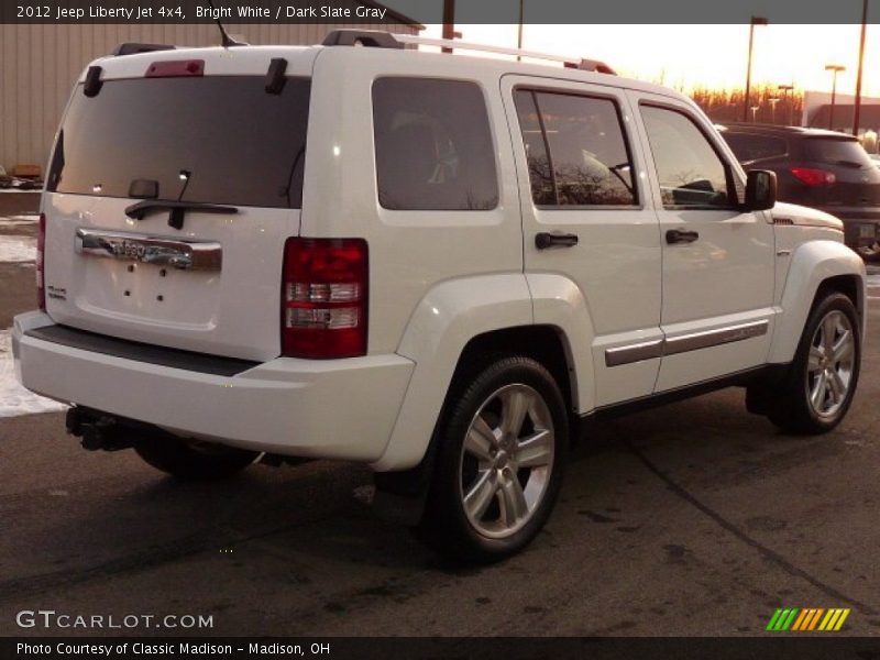 Bright White / Dark Slate Gray 2012 Jeep Liberty Jet 4x4