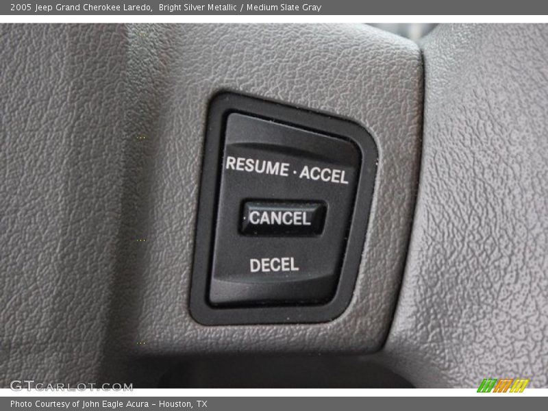 Bright Silver Metallic / Medium Slate Gray 2005 Jeep Grand Cherokee Laredo