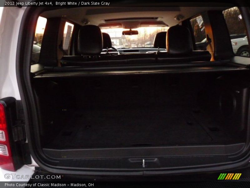 Bright White / Dark Slate Gray 2012 Jeep Liberty Jet 4x4