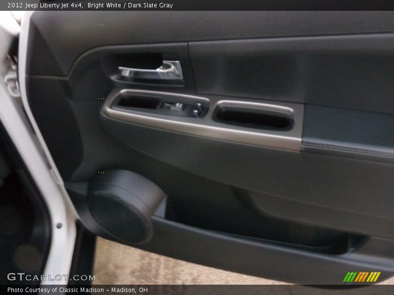 Bright White / Dark Slate Gray 2012 Jeep Liberty Jet 4x4