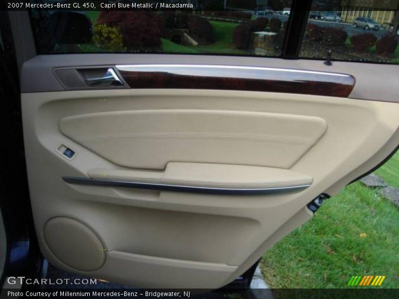 Capri Blue Metallic / Macadamia 2007 Mercedes-Benz GL 450