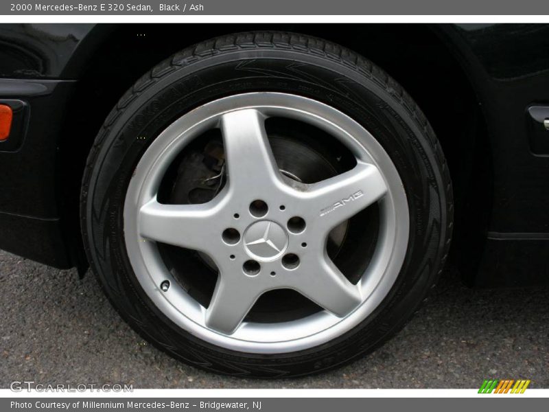 Black / Ash 2000 Mercedes-Benz E 320 Sedan