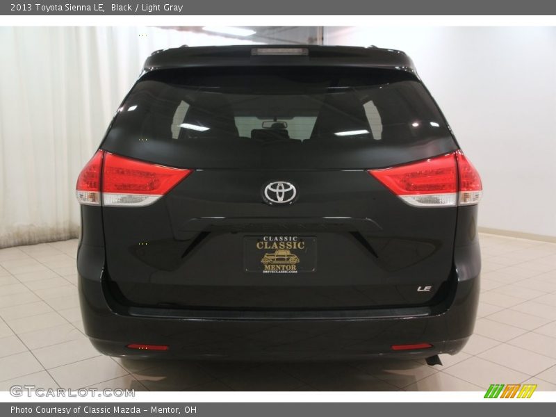 Black / Light Gray 2013 Toyota Sienna LE