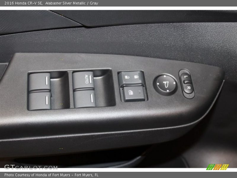 Alabaster Silver Metallic / Gray 2016 Honda CR-V SE