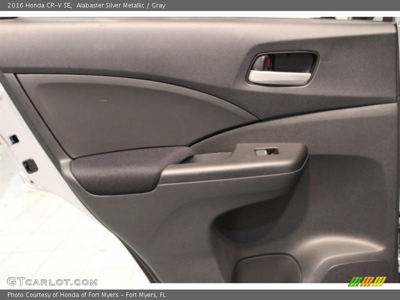 Alabaster Silver Metallic / Gray 2016 Honda CR-V SE