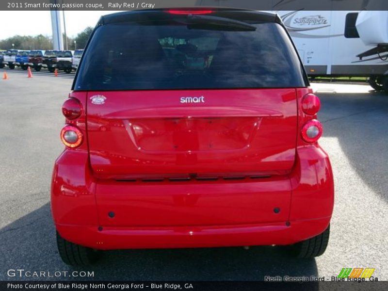 Rally Red / Gray 2011 Smart fortwo passion coupe