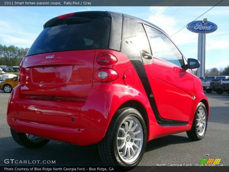 Rally Red / Gray 2011 Smart fortwo passion coupe