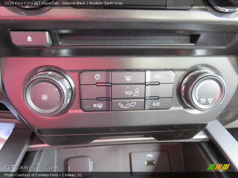 Shadow Black / Medium Earth Gray 2016 Ford F150 XLT SuperCab