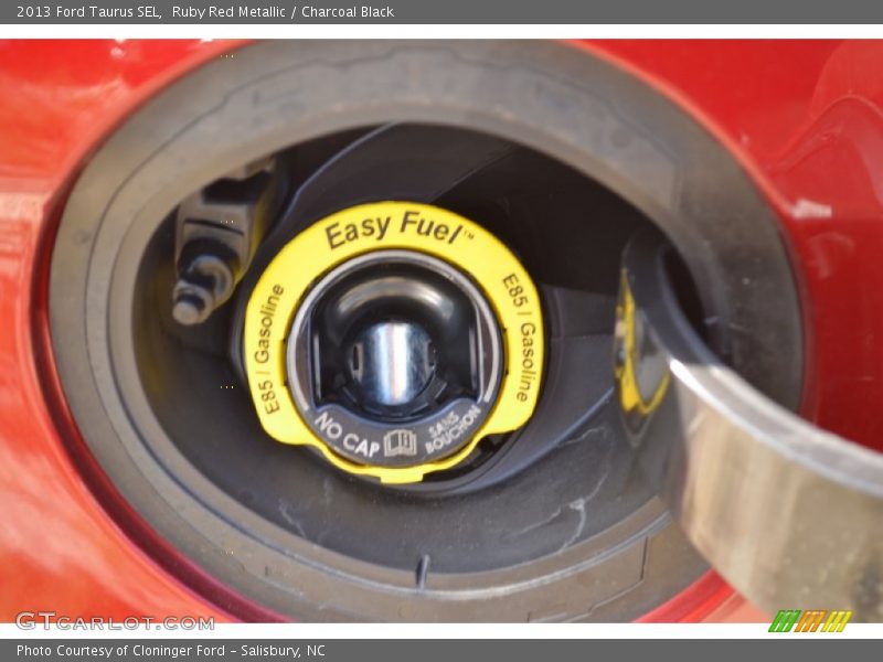 Ruby Red Metallic / Charcoal Black 2013 Ford Taurus SEL