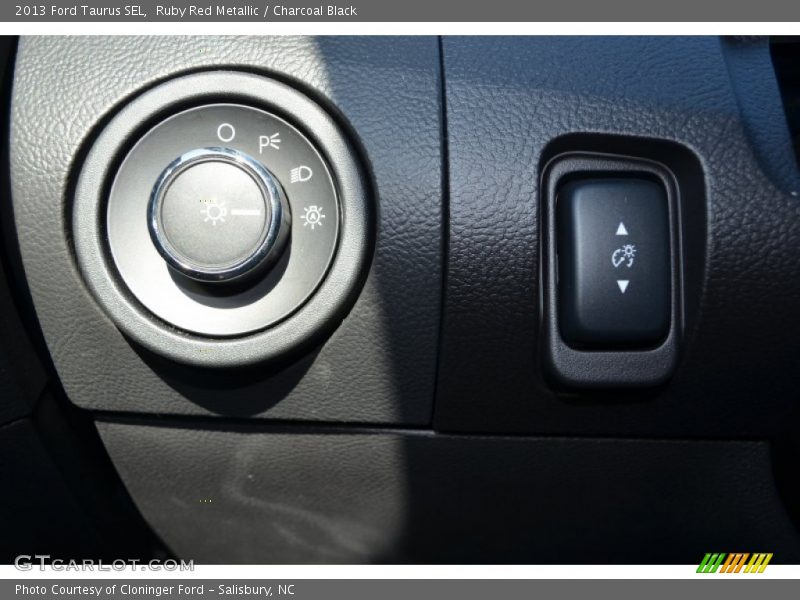 Ruby Red Metallic / Charcoal Black 2013 Ford Taurus SEL