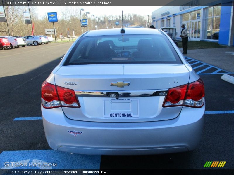 Silver Ice Metallic / Jet Black 2016 Chevrolet Cruze Limited LT
