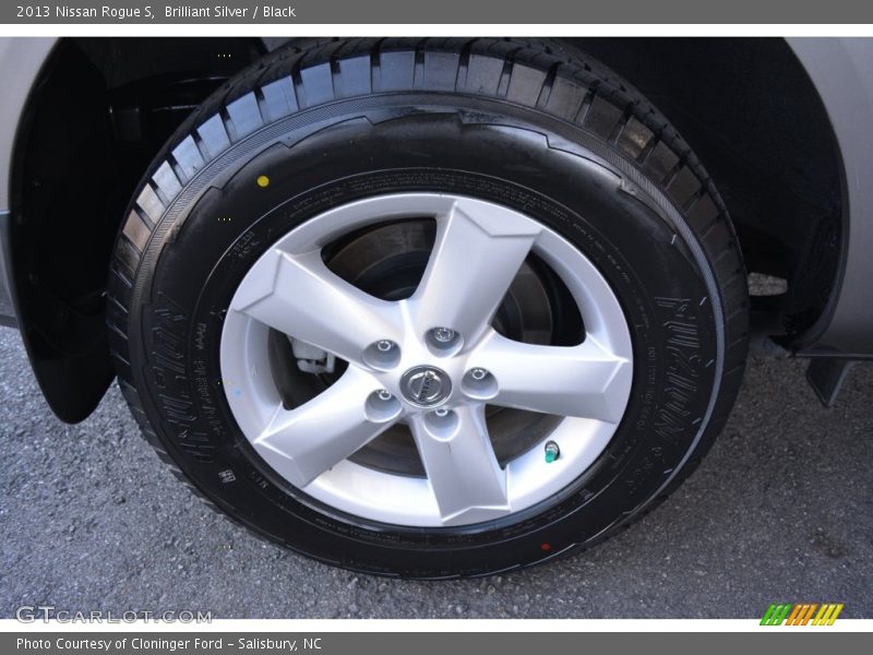 Brilliant Silver / Black 2013 Nissan Rogue S