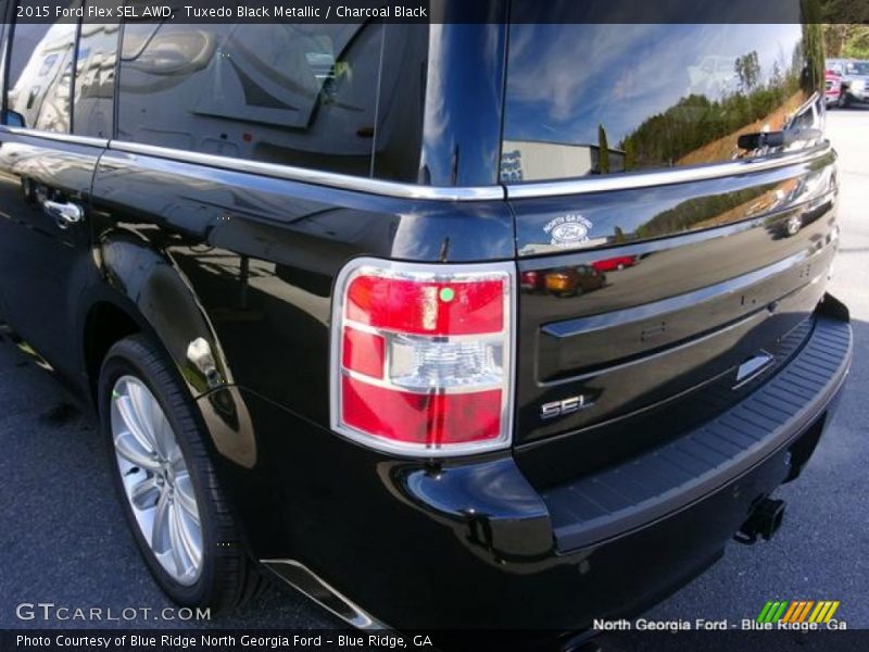 Tuxedo Black Metallic / Charcoal Black 2015 Ford Flex SEL AWD