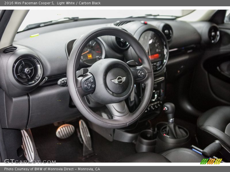 Light White / Carbon Black 2016 Mini Paceman Cooper S