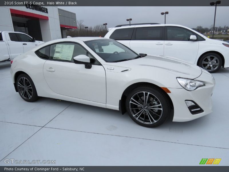 Halo White / Black 2016 Scion FR-S Coupe