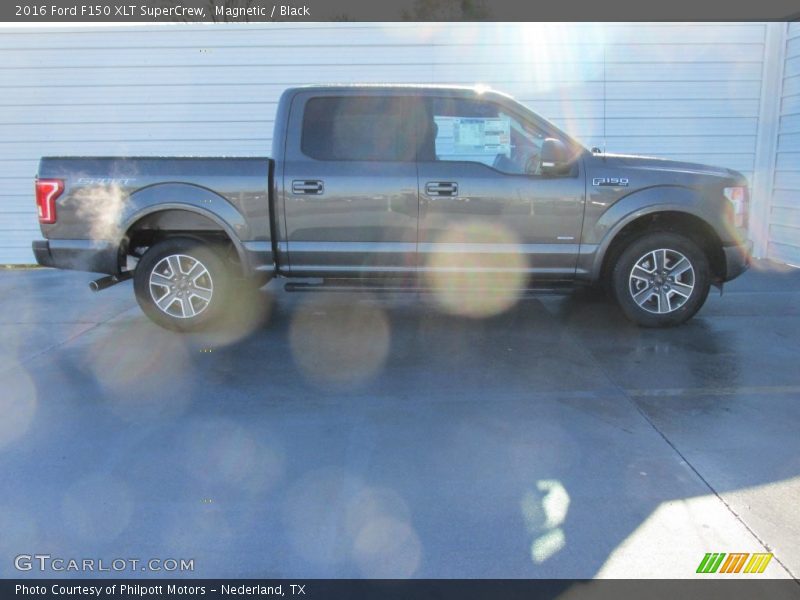 Magnetic / Black 2016 Ford F150 XLT SuperCrew
