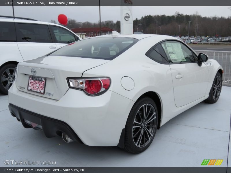 Halo White / Black 2016 Scion FR-S Coupe