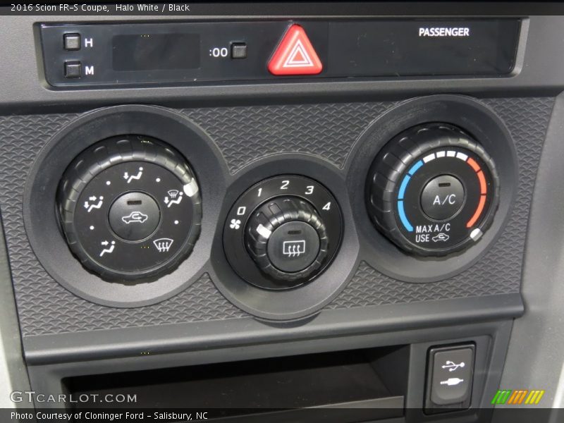 Controls of 2016 FR-S Coupe