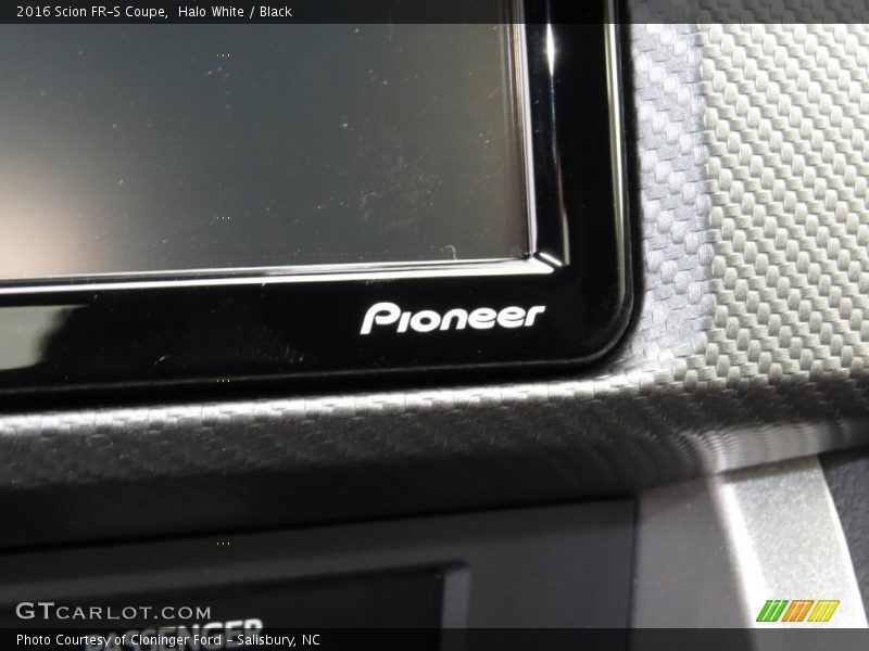 Audio System of 2016 FR-S Coupe