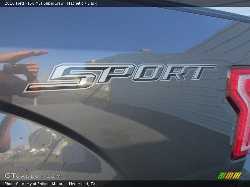 Magnetic / Black 2016 Ford F150 XLT SuperCrew