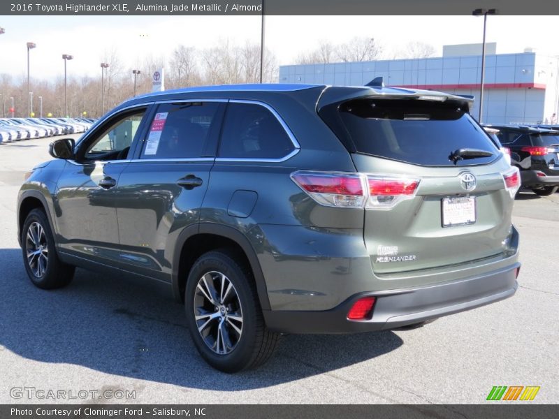 Alumina Jade Metallic / Almond 2016 Toyota Highlander XLE