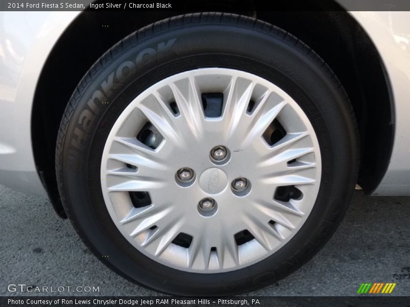 Ingot Silver / Charcoal Black 2014 Ford Fiesta S Sedan