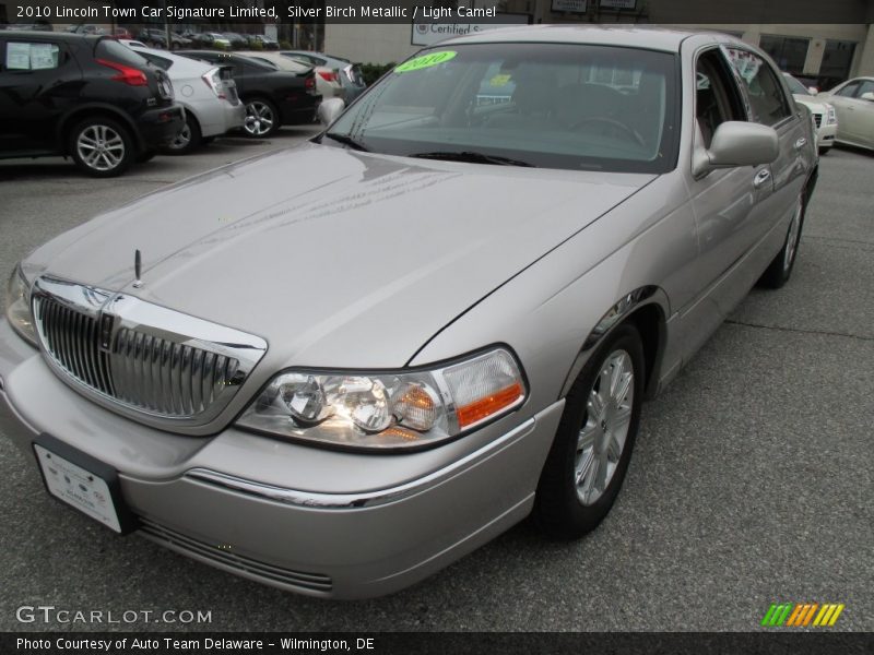 Silver Birch Metallic / Light Camel 2010 Lincoln Town Car Signature Limited