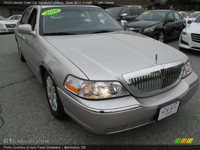 Silver Birch Metallic / Light Camel 2010 Lincoln Town Car Signature Limited