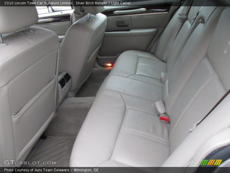 Silver Birch Metallic / Light Camel 2010 Lincoln Town Car Signature Limited