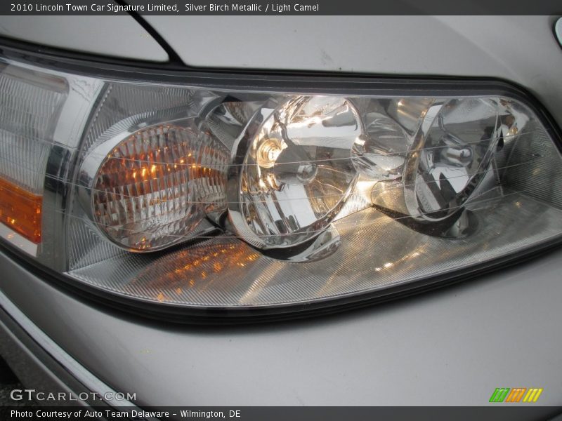 Silver Birch Metallic / Light Camel 2010 Lincoln Town Car Signature Limited