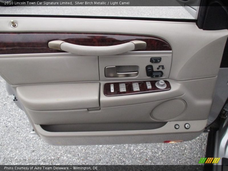 Silver Birch Metallic / Light Camel 2010 Lincoln Town Car Signature Limited