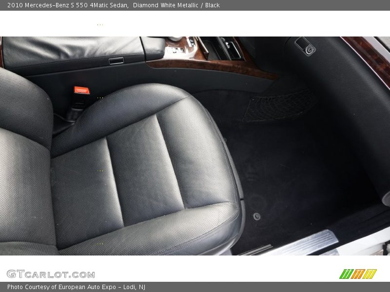 Diamond White Metallic / Black 2010 Mercedes-Benz S 550 4Matic Sedan