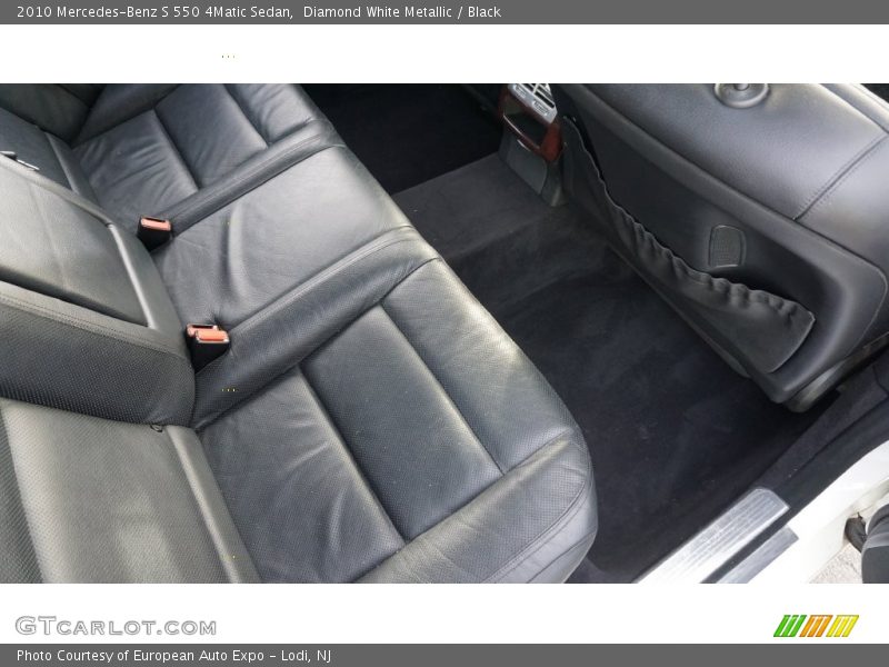 Diamond White Metallic / Black 2010 Mercedes-Benz S 550 4Matic Sedan