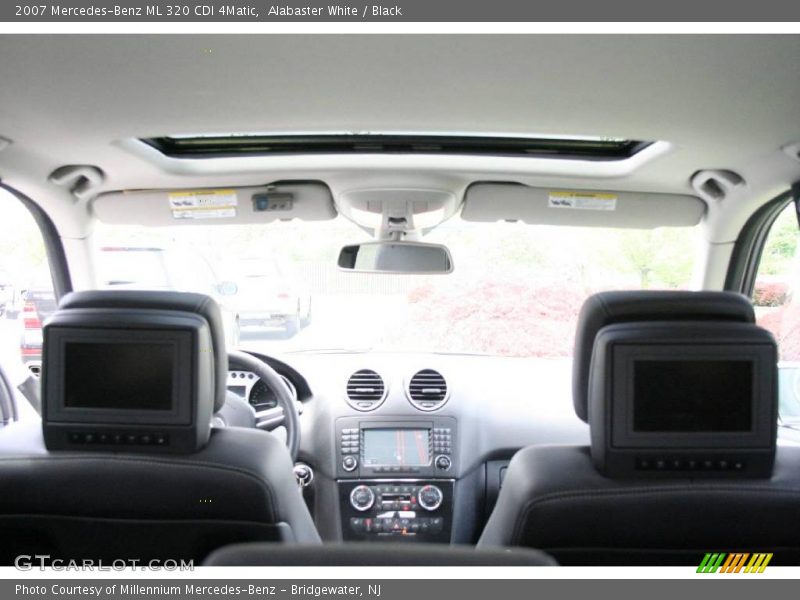Alabaster White / Black 2007 Mercedes-Benz ML 320 CDI 4Matic