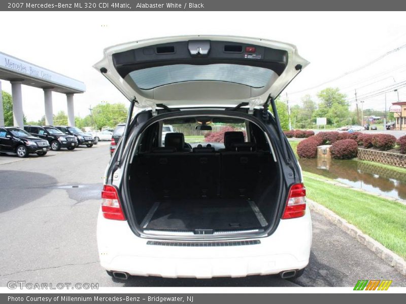 Alabaster White / Black 2007 Mercedes-Benz ML 320 CDI 4Matic