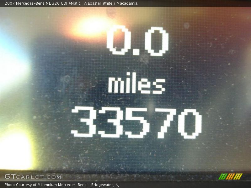 Alabaster White / Macadamia 2007 Mercedes-Benz ML 320 CDI 4Matic
