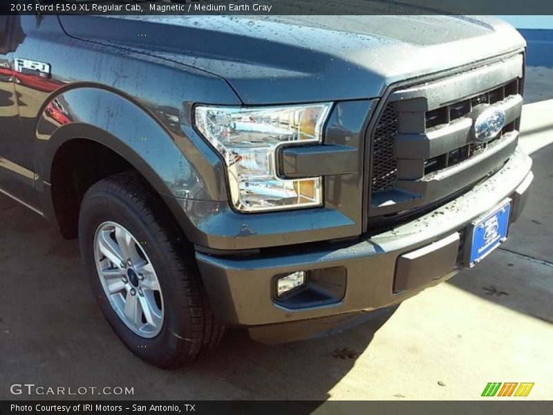 Magnetic / Medium Earth Gray 2016 Ford F150 XL Regular Cab