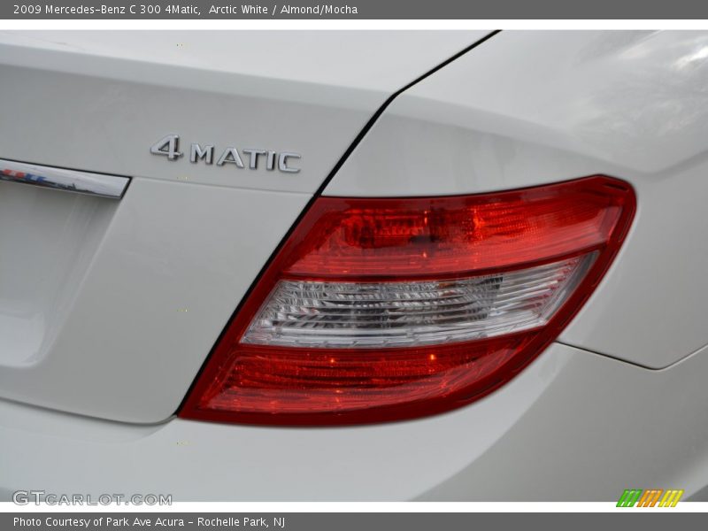 Arctic White / Almond/Mocha 2009 Mercedes-Benz C 300 4Matic