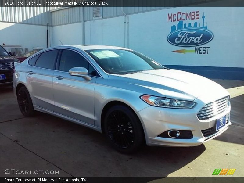 Ingot Silver Metallic / Charcoal Black 2016 Ford Fusion SE