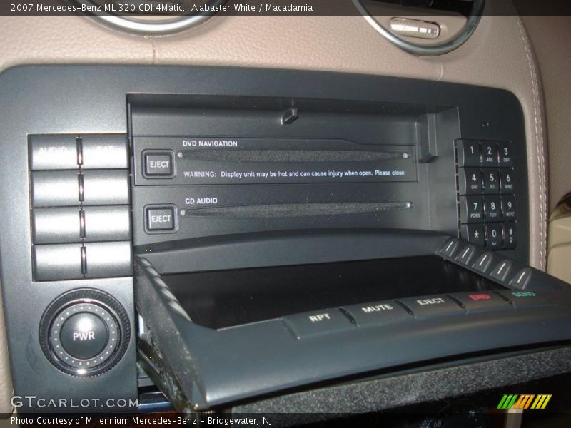 Alabaster White / Macadamia 2007 Mercedes-Benz ML 320 CDI 4Matic