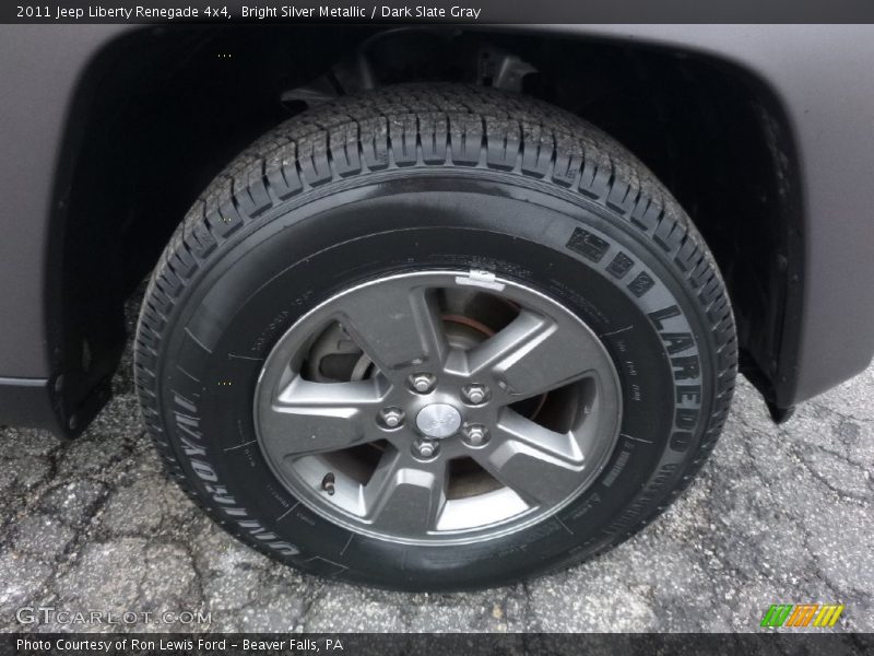 Bright Silver Metallic / Dark Slate Gray 2011 Jeep Liberty Renegade 4x4