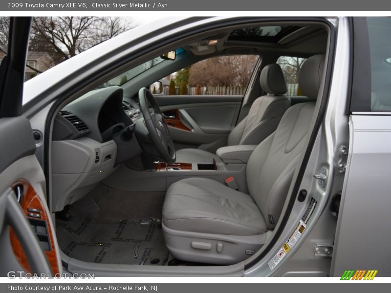 Classic Silver Metallic / Ash 2009 Toyota Camry XLE V6