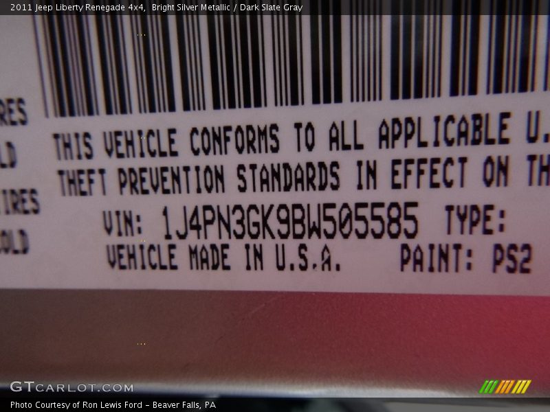 Bright Silver Metallic / Dark Slate Gray 2011 Jeep Liberty Renegade 4x4