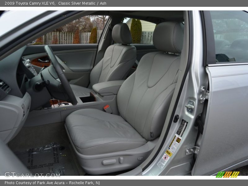 Classic Silver Metallic / Ash 2009 Toyota Camry XLE V6