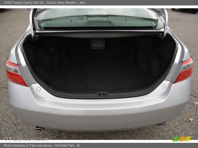 Classic Silver Metallic / Ash 2009 Toyota Camry XLE V6